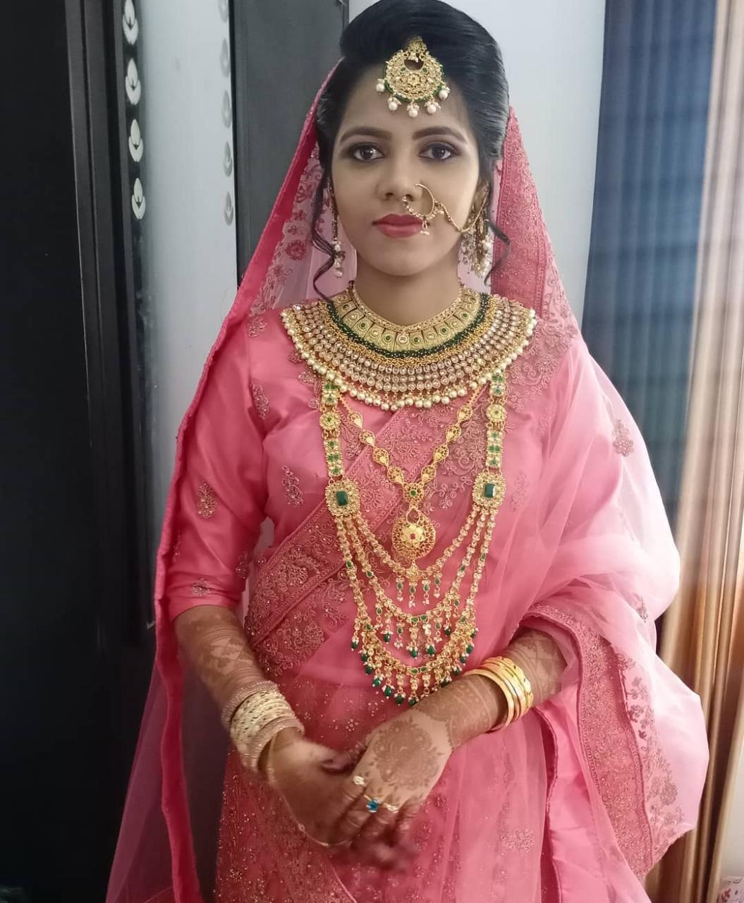 ANASWARA BEAUTY PARLOUR AND MAKEUP STUDIO POOKKAYIL